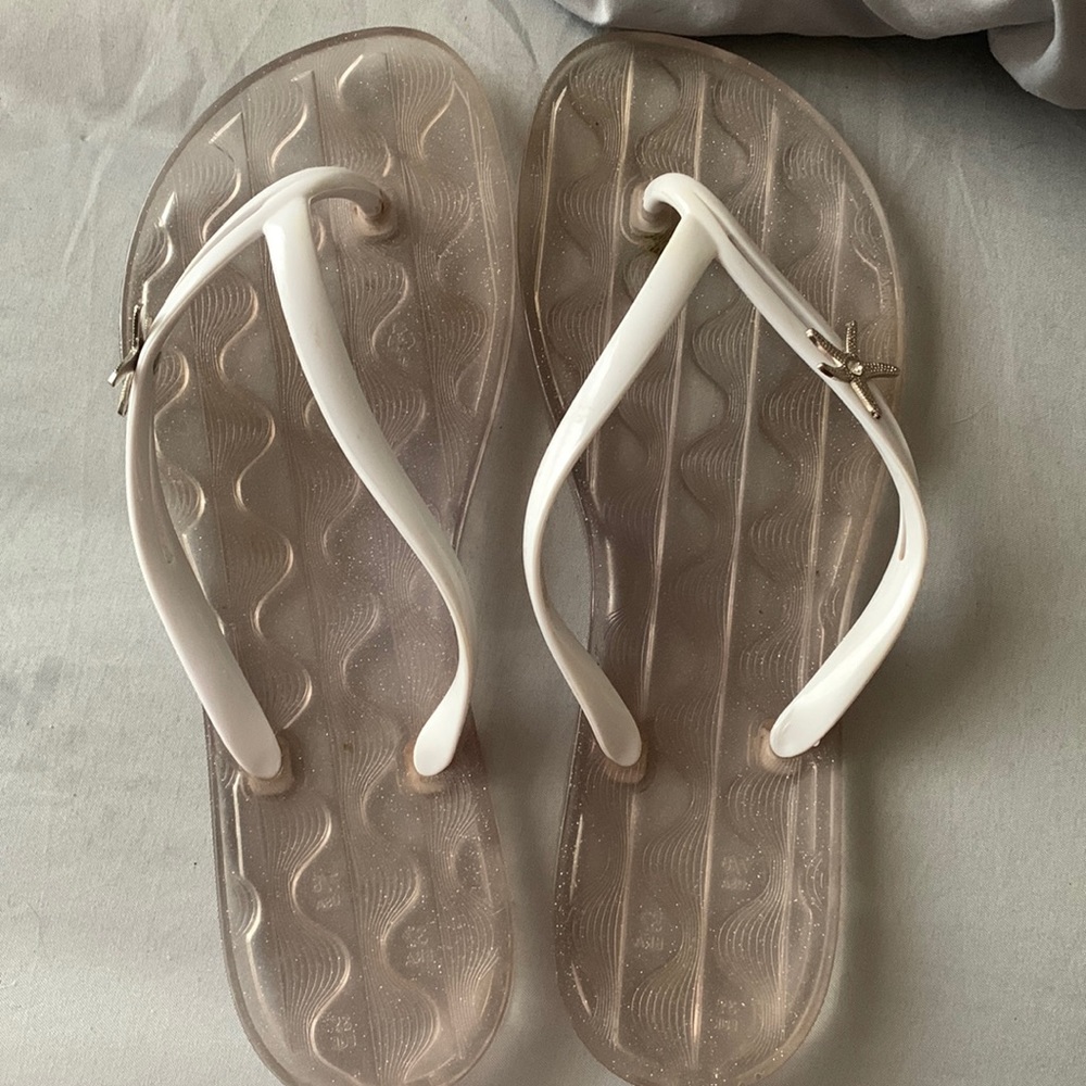 Beach shoes